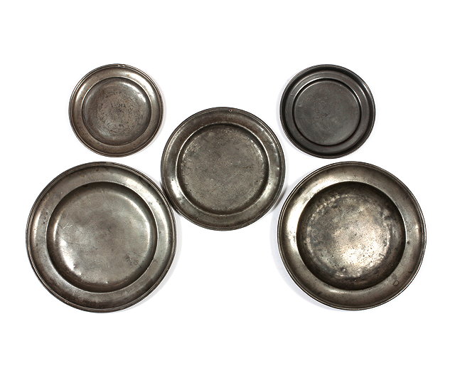 Appraisal: AN OLD PEWTER DEEP CHARGER with touch marks to the