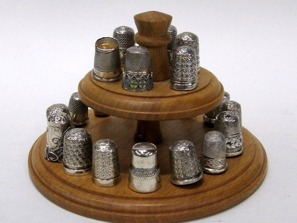 Appraisal: Collection of seventeen thimbles some silver