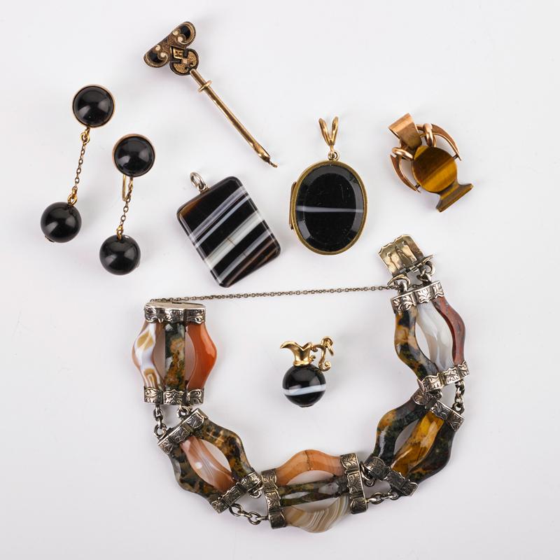 Appraisal: CELTIC AGATE AND OTHER SIMILAR JEWELRY Eight pieces Celtic agate