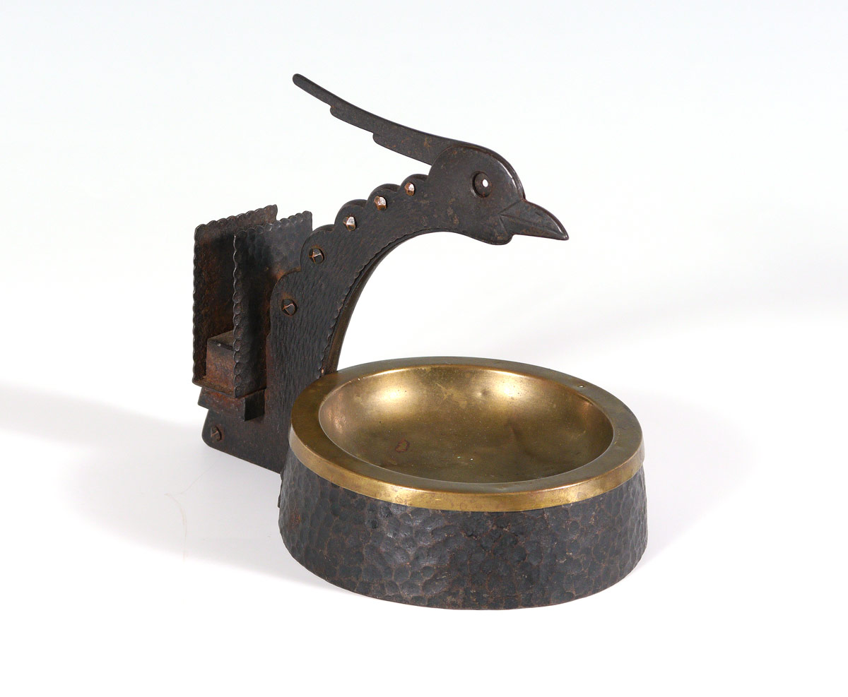 Appraisal: ART DECO FIGURAL CIGAR CUTTER ASHTRAY Figural bird head cigar