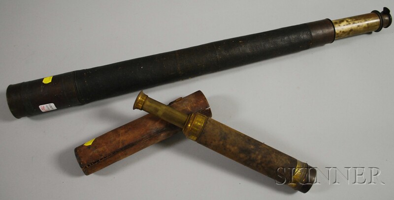 Appraisal: Two Brass Telescoping Spyglasses the larger a single-draw spyglass with