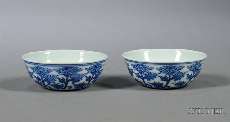 Appraisal: Pair of Porcelain Wine Cups early th century underglaze blue