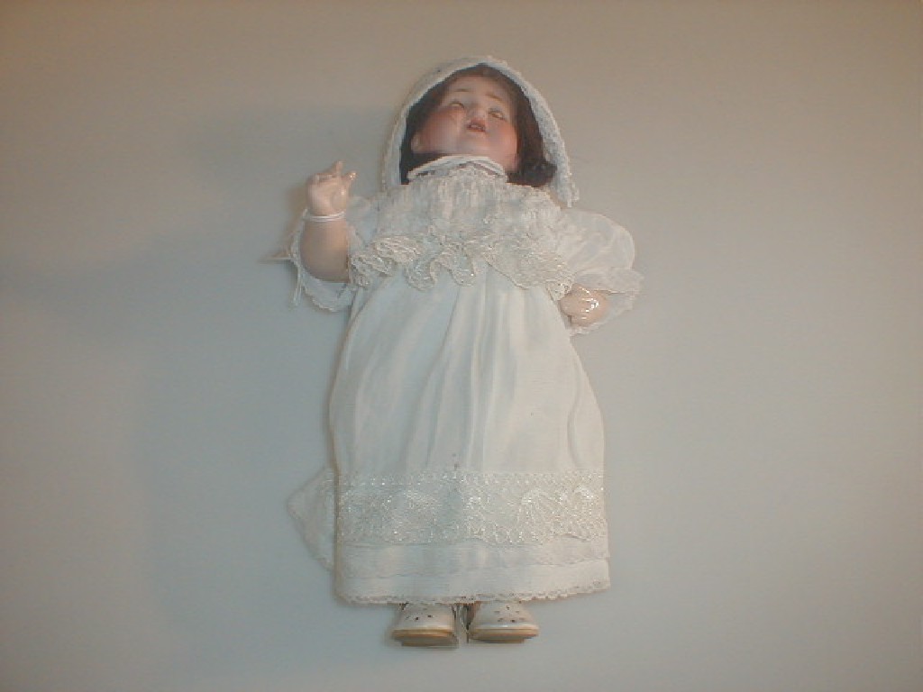 Appraisal: An early thC Schoenau and Hoffmaster Bisque head doll with