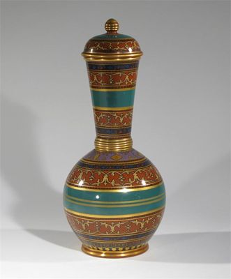 Appraisal: An Aesthetic Movement Davenport vase and cover decorated with bands