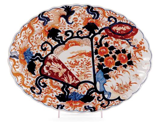 Appraisal: Japanese Imari porcelain platter circa scalloped rim centering fan design