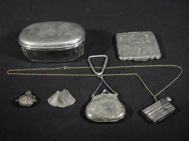 Appraisal: Lot of assorted continental silver accessories Includes a powder compact