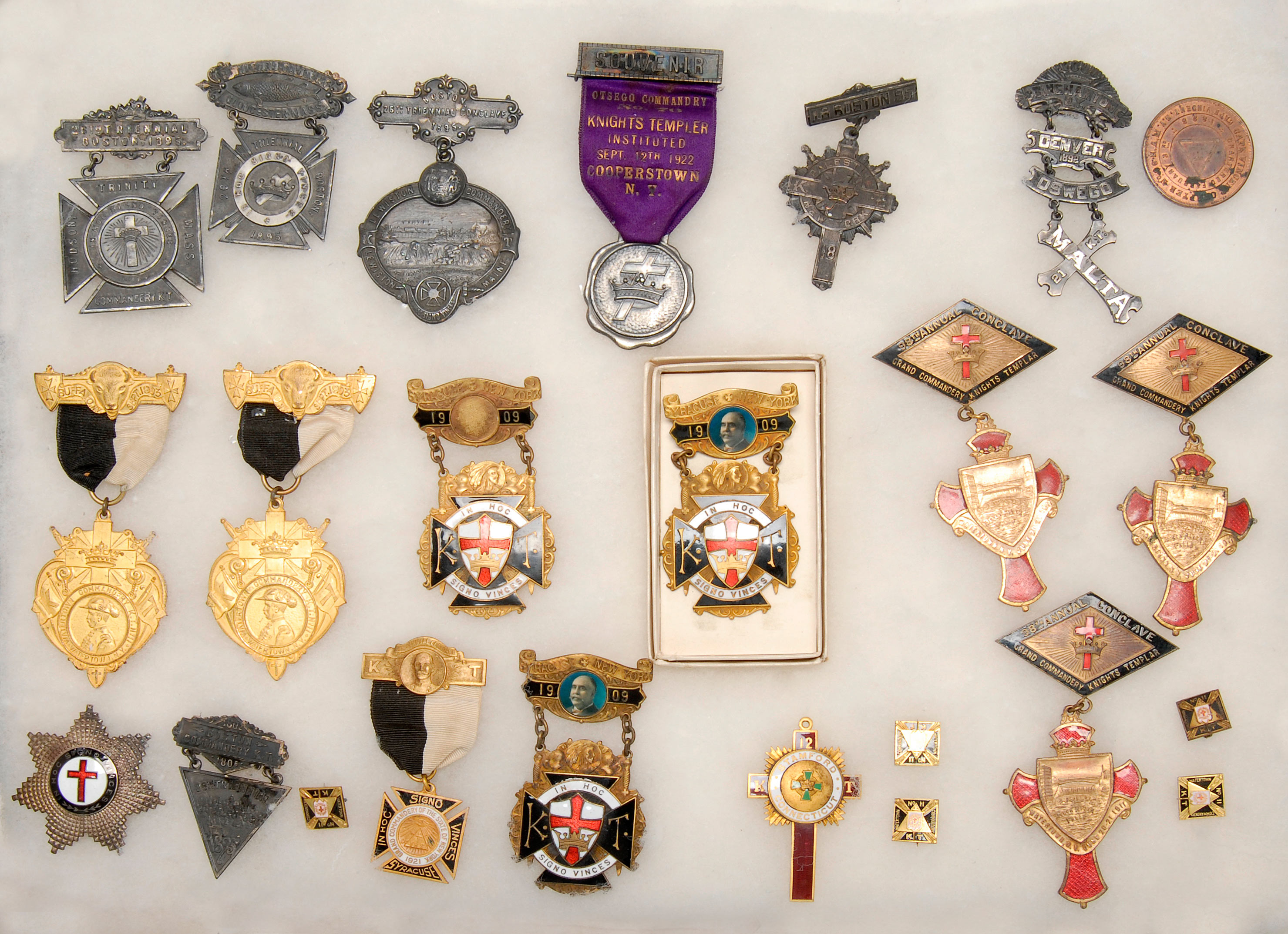 Appraisal: TWENTY-FOUR FRATERNAL MEDALS Late th Early th CenturySizes and materials