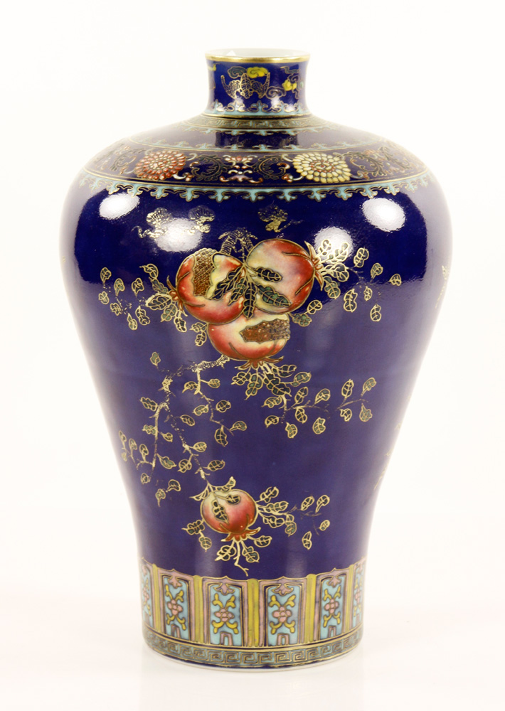 Appraisal: - Chinese Famille Rose Vase Chinese famille rose vase porcelain