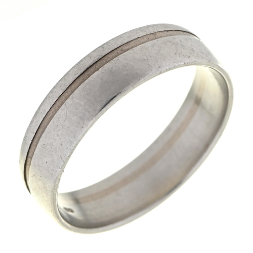 Appraisal: An ct white gold and platinum bi-metal wedding ring London