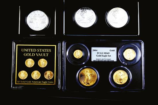 Appraisal: Collection of American gold coins and silver dollars each Gold