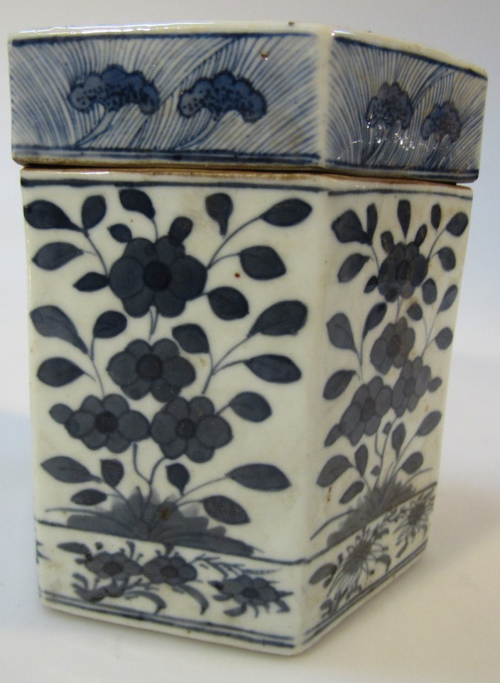 Appraisal: A Chinese blue and white porcelain jar and cover the