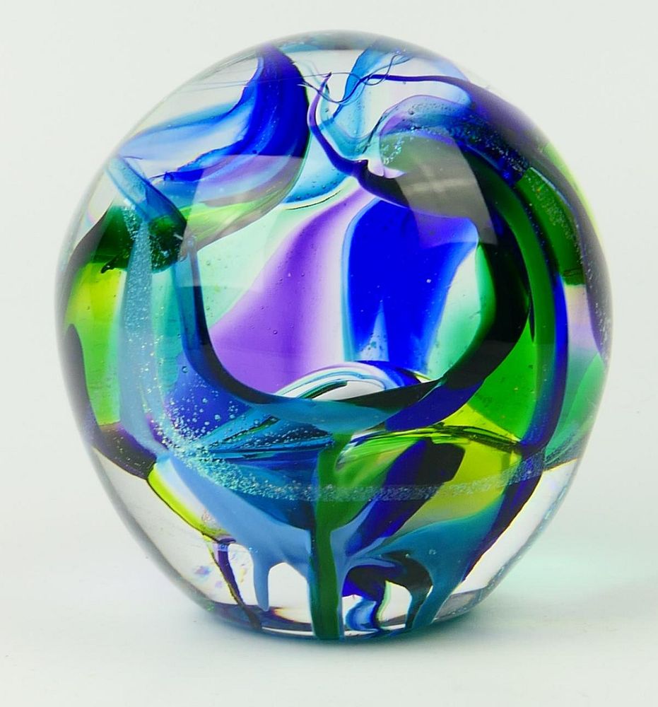 Appraisal: SIGNED CONTEMPORARY STUDIO ART GLASS PAPERWEIGHT Artist signed contemporary hand