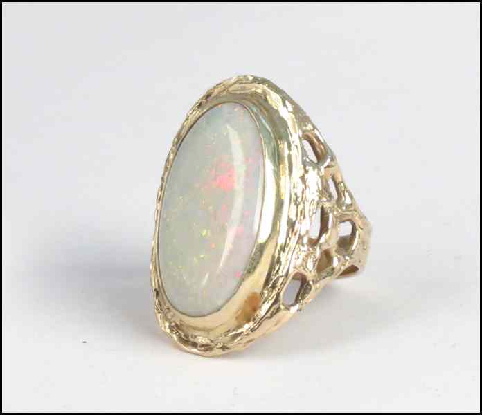 Appraisal: KARAT YELLOW GOLD AND OPAL RING grams Condition No Specific