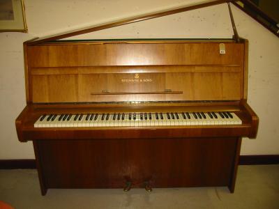 Appraisal: AN UPRIGHT PIANO by Steinway and Sons No Z the