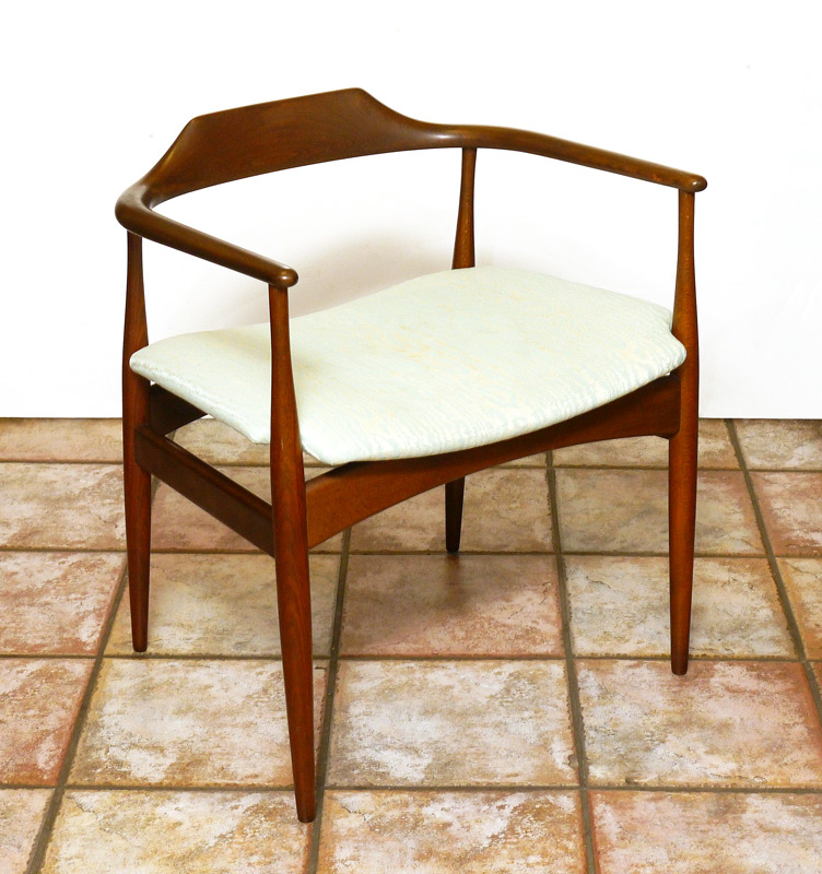 Appraisal: SELIG DANISH MID CENTURY MODERN ARM CHAIR Mid Century Selig