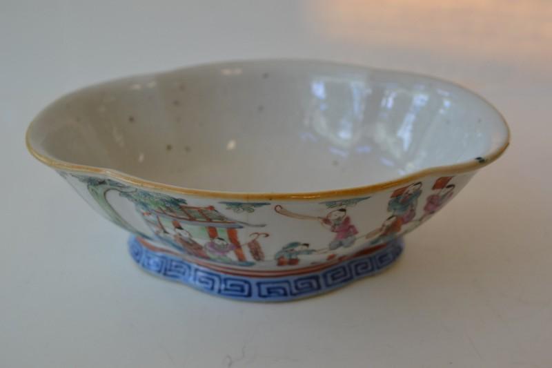 Appraisal: CHINESE FAMILLE ROSE QUATREFOIL DISH MINOR HAIRLINE