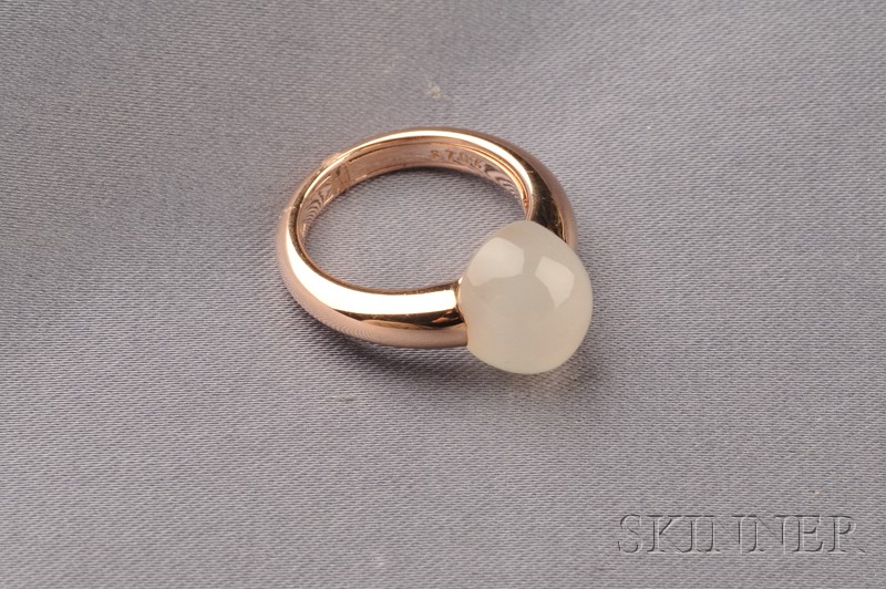 Appraisal: kt Rose Gold and Moonstone Ring set with a cabochon