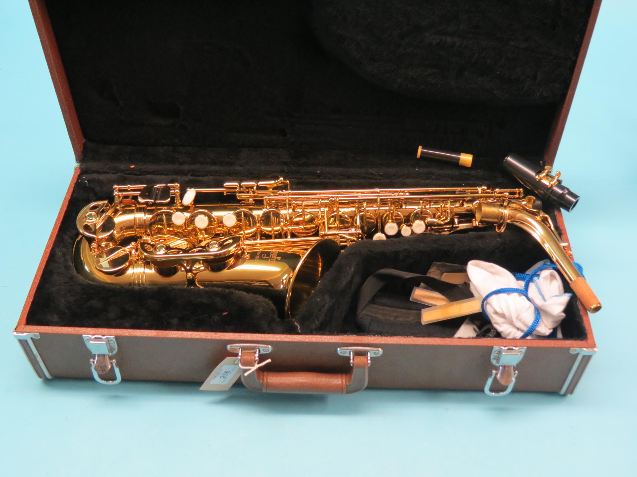 Appraisal: An Arbiter Pro-Sound saxophone in fitted case