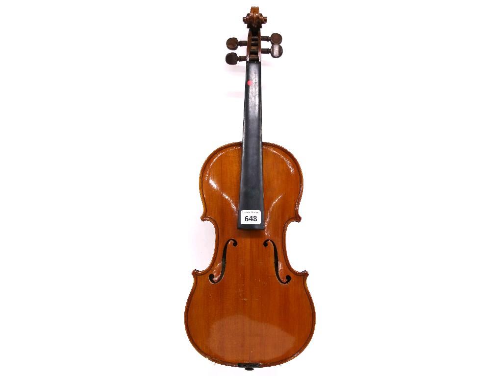 Appraisal: French violin labelled Le Paolo Paul Beuscher Paris cm