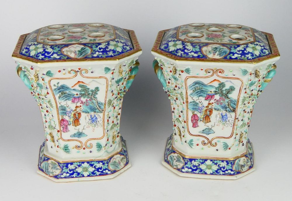 Appraisal: Pr QING CHINESE EXPORT PORCELAIN BOUGH POTS w FROG A