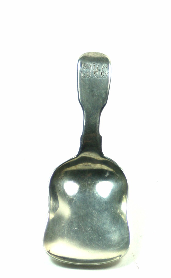 Appraisal: A Victorian silver fiddle pattern caddy spoon makers mark unclear