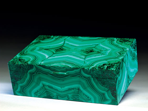 Appraisal: LARGE MALACHITE BOX WITH BUTTERFLY PATTERNING Democratic Republic of Congo