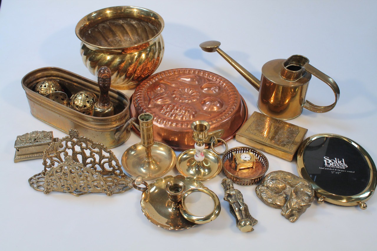 Appraisal: Various early thC and later brass ware to include recumbent