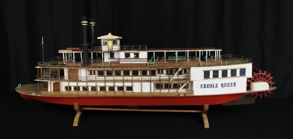 Appraisal: Creole Queen radio controlled model paddlewheel river boat Straight from