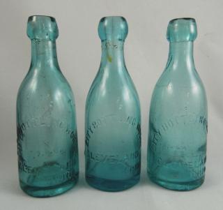 Appraisal: Soda Soda- round aqua 'City Bottling Works Cleveland Ohio' and