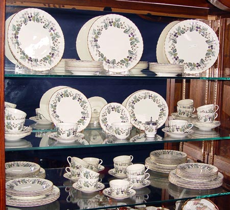 Appraisal: ROYAL WORCESTER LAVINIA CHINA SERVICE pieces to include dinner plates