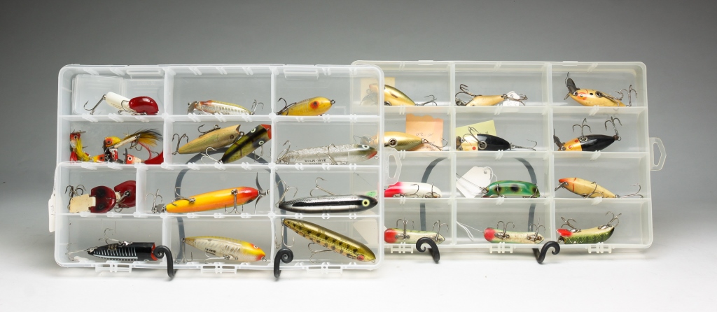 Appraisal: TWENTY-FIVE FISHING LURES INCLUDING HEDDON American second half- th century