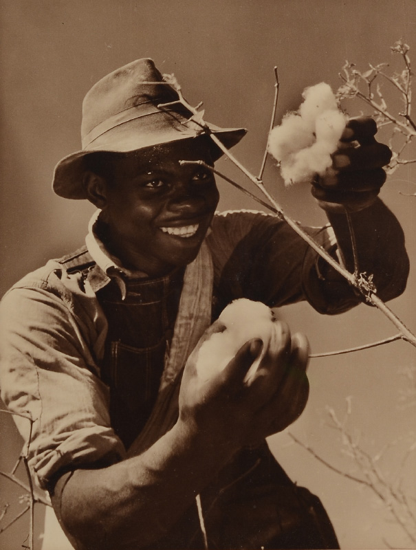 Appraisal: RICHIE Robert Yarnall American - Cotton Picker Photograph sight size