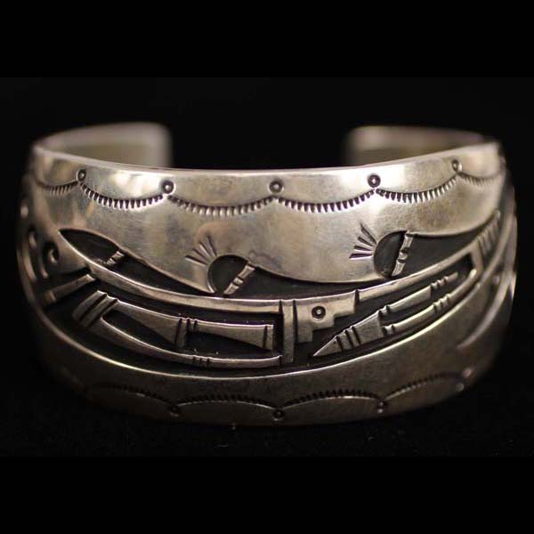 Appraisal: Vintage Hopi Native American Indian sterling silver cuff bracelet with