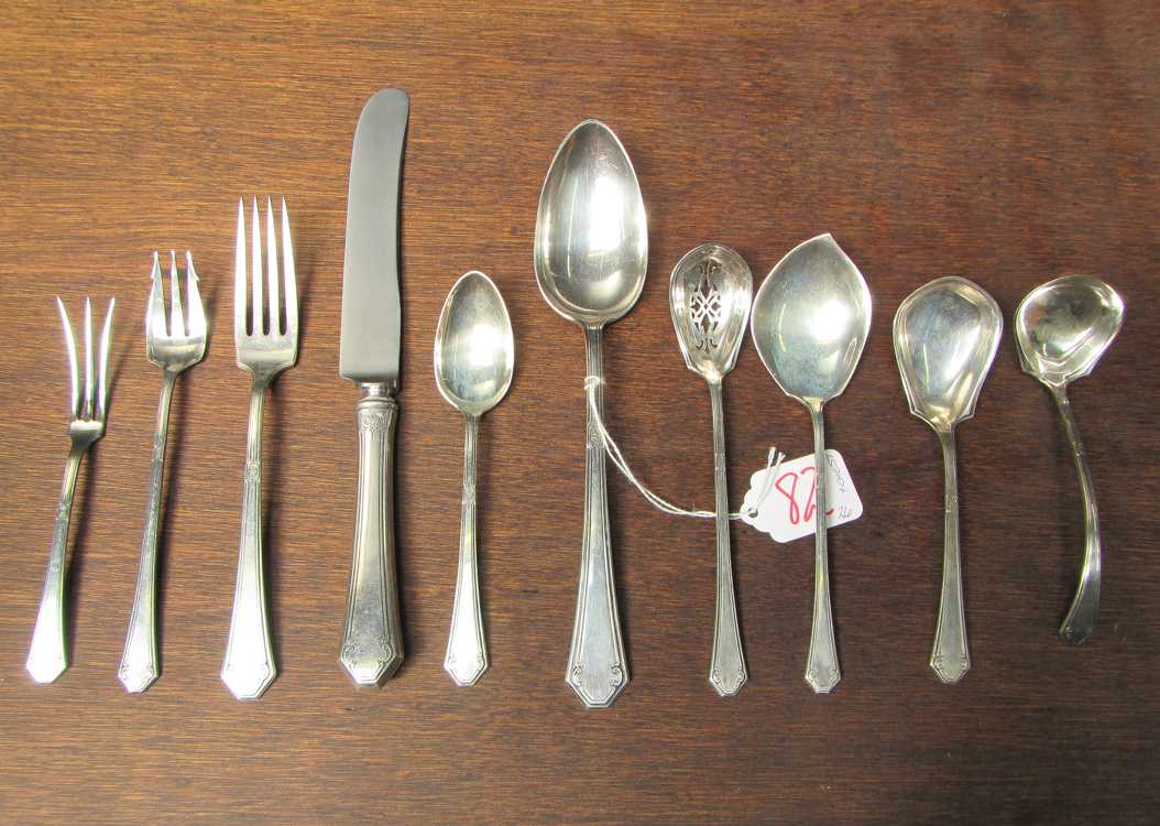 Appraisal: TOWLE LADY MARY STERLING SILVER FLATWARE SET twenty-six pieces comprised