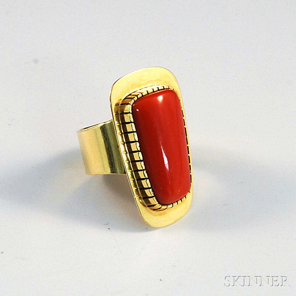 Appraisal: kt Gold and Coral Cocktail Ring the large coral plaque