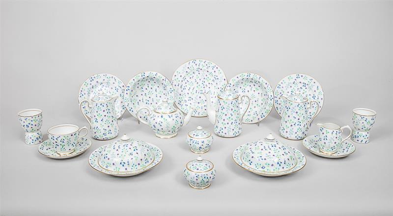 Appraisal: English Grosvenor Porcelain Nineteen-Piece Partial Breakfast Service for Two Retailed