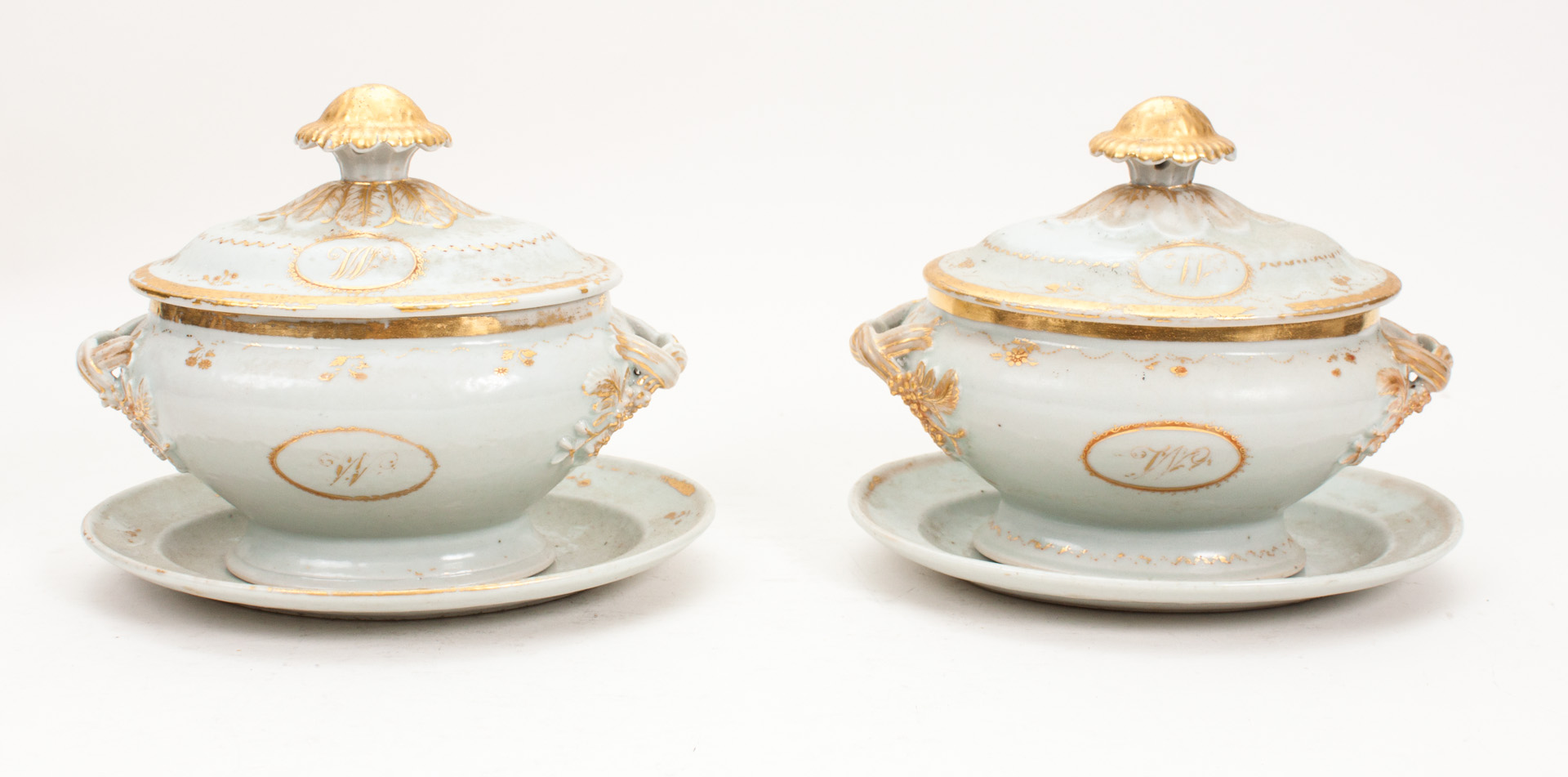 Appraisal: Pair of Chinese Export porcelain sauce tureens circa bulbous strap