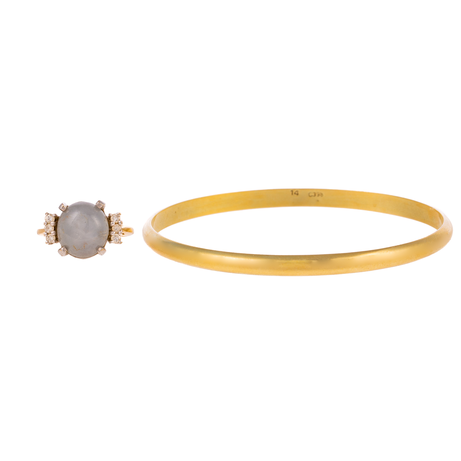 Appraisal: A STAR SAPPHIRE RING BANGLE IN K K yellow gold