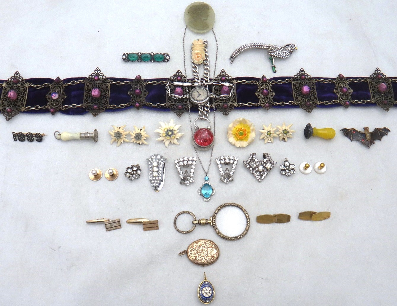 Appraisal: A ladies niello decorated circular cased wristwatch with a case