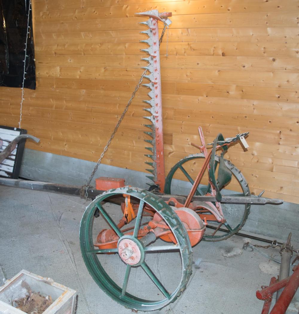 Appraisal: TWO-WHEEL HORSE-DRAWN FARM SICKLE BAR MOWER the 'Osborne Big '