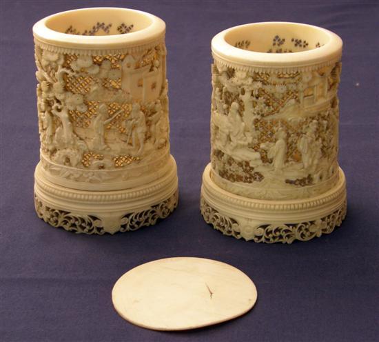 Appraisal: Early th century pair of Chinese carved ivory cylindrical pots