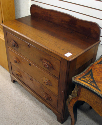 Appraisal: A VICTORIAN WALNUT SMALL CHEST OF DRAWERS American c -