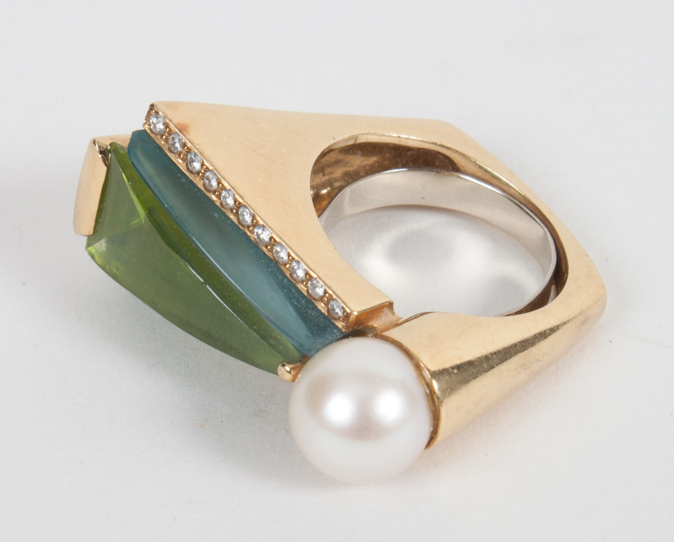 Appraisal: a Lady's K gold diamond pearl green stone ring size