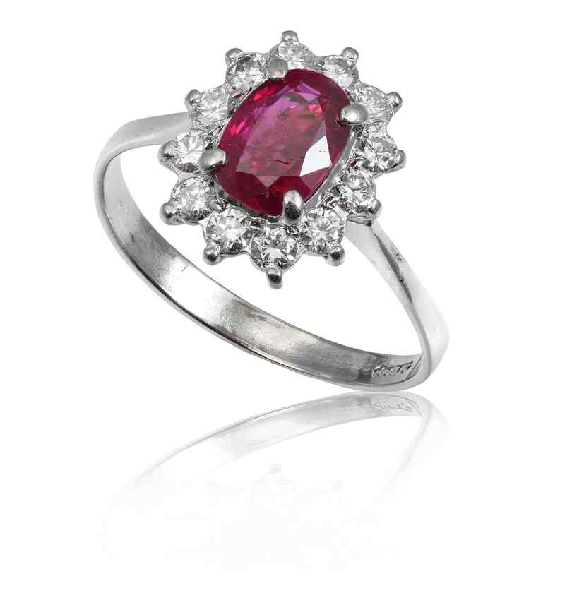 Appraisal: K RUBY DIAMOND RING K white gold ring centers one