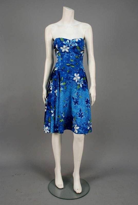 Appraisal: KAMEHAMEHA HAWAII PRINTED COTTON DAY DRESS s Tropical floral on