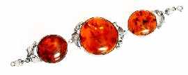 Appraisal: A collection of jewellery including an amber dress ring a