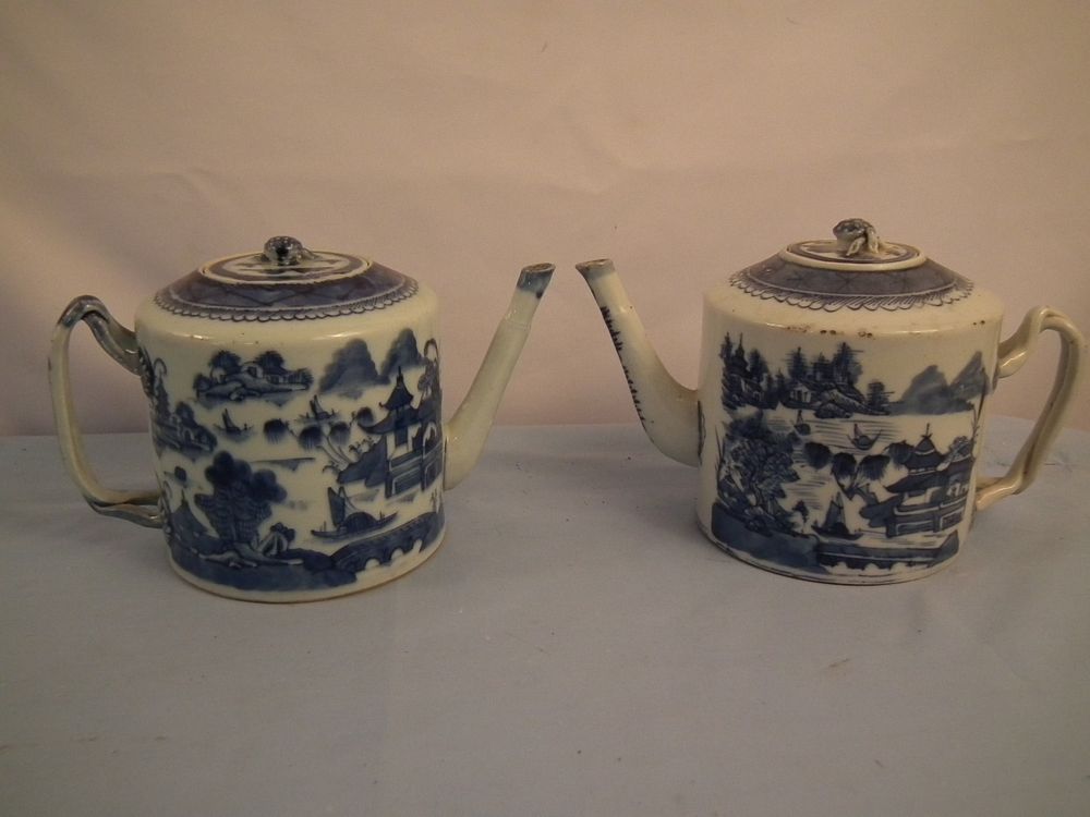 Appraisal: CHINESE CANTON DRUM TEAPOTS Lot of two th century Canton