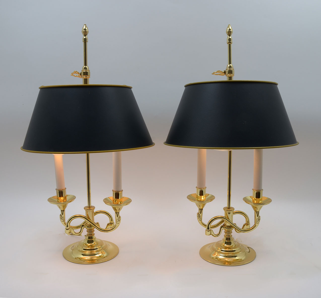 Appraisal: PAIR BALDWIN BRASS SERPENTINE BOUILLOTTE LAMPS Vintage '' table lamp