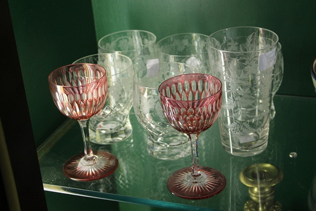 Appraisal: A VICTORIAN BEAKER etched with ferns two ruby wine glasses