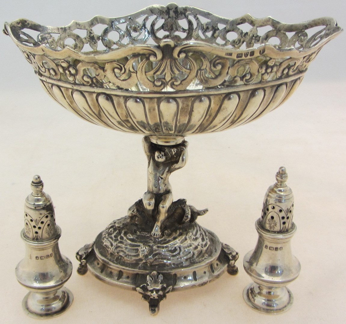 Appraisal: A silver bonbon stand the top of shaped oval form